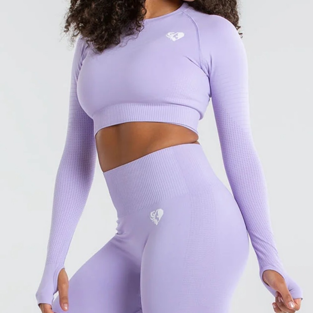 Women’s best LONG SLEEVE CROP TOP